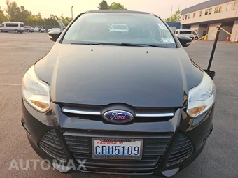 2014 Ford Focus SE Hatchback - miniatura 2
