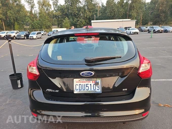 2014 Ford Focus SE Hatchback - miniatura 5