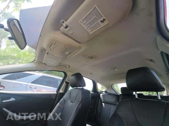 2014 Ford Focus SE Hatchback – miniatura 11