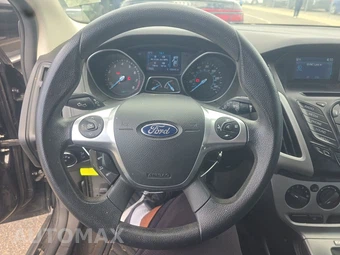 2014 Ford Focus SE Hatchback – miniatura 10