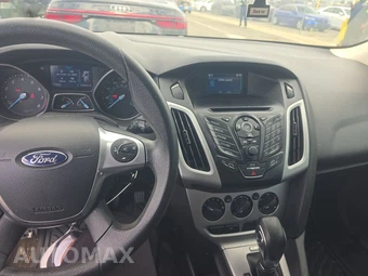 2014 Ford Focus SE Hatchback – miniatura 11