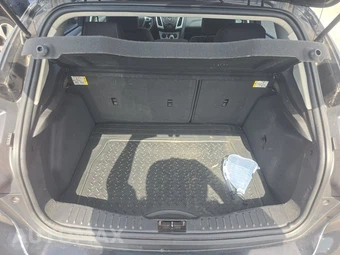 2014 Ford Focus SE Hatchback – miniatura 16