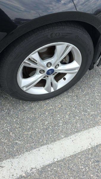 2014 Ford Focus SE Hatchback – miniatura 27