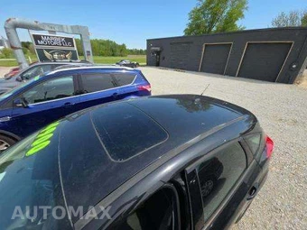 2014 Ford Focus SE Hatchback – miniatura 12