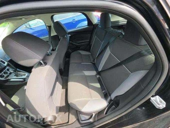 2014 Ford Focus SE Hatchback – miniatura 13