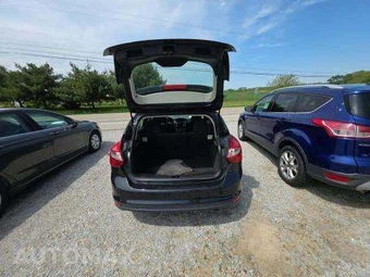 2014 Ford Focus SE Hatchback – miniatura 14