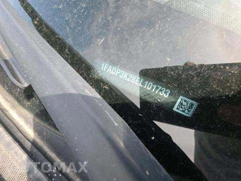 2014 Ford Focus SE Hatchback – miniatura 5