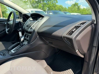 2014 Ford Focus SE Sedan – miniatura 12