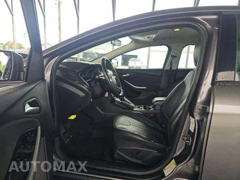 2014 Ford Focus SE Sedan - miniatura 3