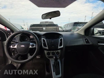 2014 Ford Focus SE Sedan – miniatura 11