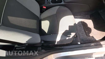 2014 Ford Focus SE Sedan – miniatura 23