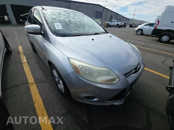 2014 Ford Focus SE Sedan – miniatura 3