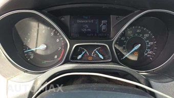 2014 Ford Focus SE Sedan – miniatura 30