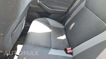 2014 Ford Focus SE Sedan – miniatura 34