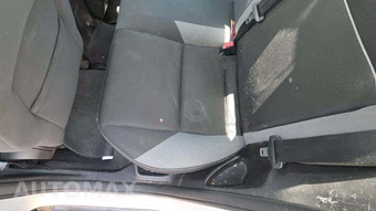 2014 Ford Focus SE Sedan – miniatura 36