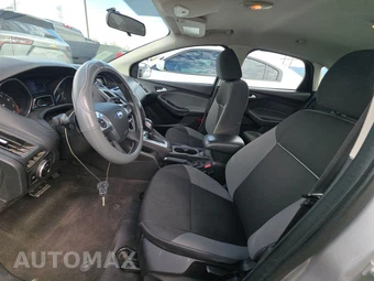 2014 Ford Focus SE Sedan – miniatura 7