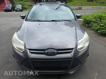 2014 Ford Focus SE Sedan – miniatura 2