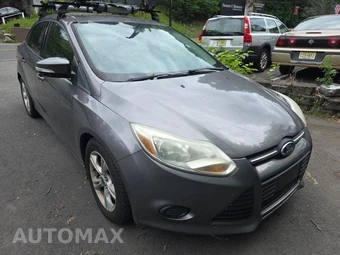 2014 Ford Focus SE Sedan – miniatura 3