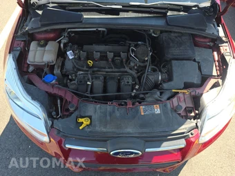 2014 Ford Focus SE Sedan – miniatura 15