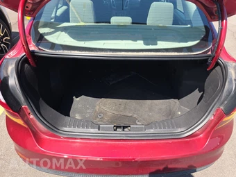 2014 Ford Focus SE Sedan – miniatura 16