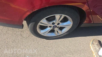 2014 Ford Focus SE Sedan – miniatura 22