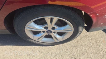 2014 Ford Focus SE Sedan – miniatura 24