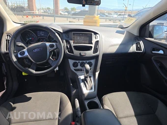 2014 Ford Focus SE Sedan - miniatura 11