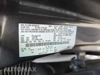 2014 Ford Focus SE Sedan - miniatura 14