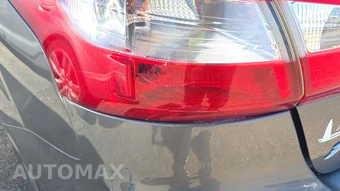 2014 Ford Focus SE Sedan - miniatura 32