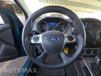 2014 Ford Focus SE Sedan – miniatura 10