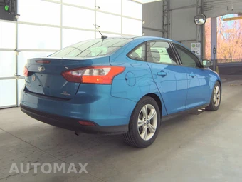 2014 Ford Focus SE Sedan – miniatura 4