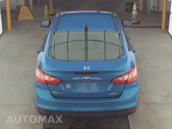 2014 Ford Focus SE Sedan – miniatura 5
