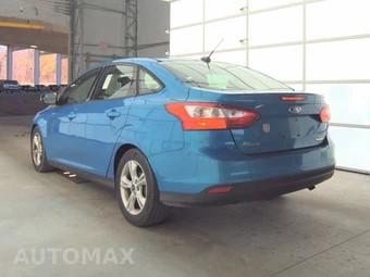 2014 Ford Focus SE Sedan – miniatura 6