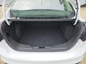 2014 Ford Focus SE Sedan - miniatura 11