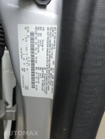 2014 Ford Focus SE Sedan – miniatura 15