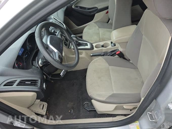 2014 Ford Focus SE Sedan – miniatura 7