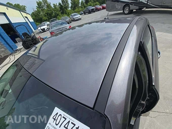2014 Ford Focus SE Sedan – miniatura 9