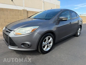 2014 Ford Focus SE Sedan - miniatura 2