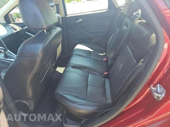 2014 Ford Focus SE Sedan - miniatura 13