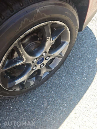 2014 Ford Focus SE Sedan - miniatura 25