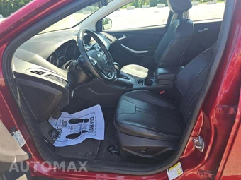 2014 Ford Focus SE Sedan - miniatura 6