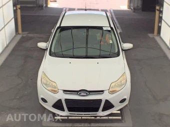 2014 Ford Focus SE Sedan – miniatura 2
