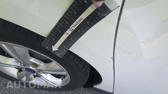 2014 Ford Focus SE Sedan – miniatura 26