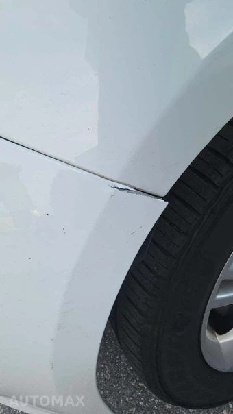 2014 Ford Focus SE Sedan – miniatura 31