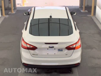 2014 Ford Focus SE Sedan – miniatura 5