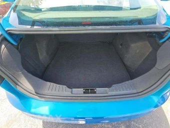 2014 Ford Focus SE Sedan - miniatura 14