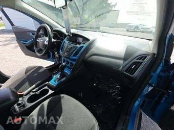 2014 Ford Focus SE Sedan - miniatura 19