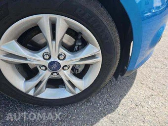 2014 Ford Focus SE Sedan - miniatura 28