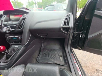 2014 Ford Focus ST Hatchback - miniatura 19