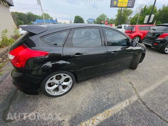 2014 Ford Focus ST Hatchback - miniatura 4